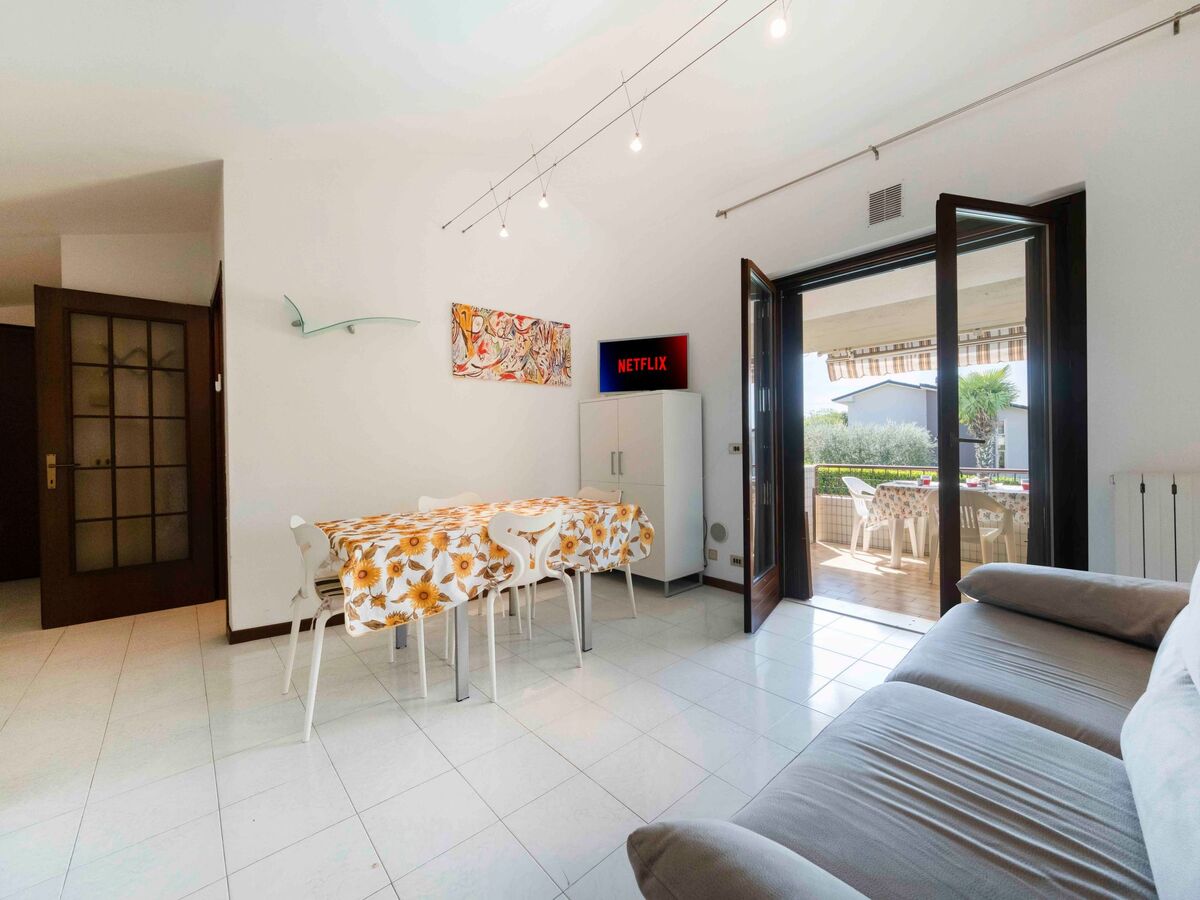 Appartement Lazise : balcon vue piscine, 1 chambre - Photo 7
