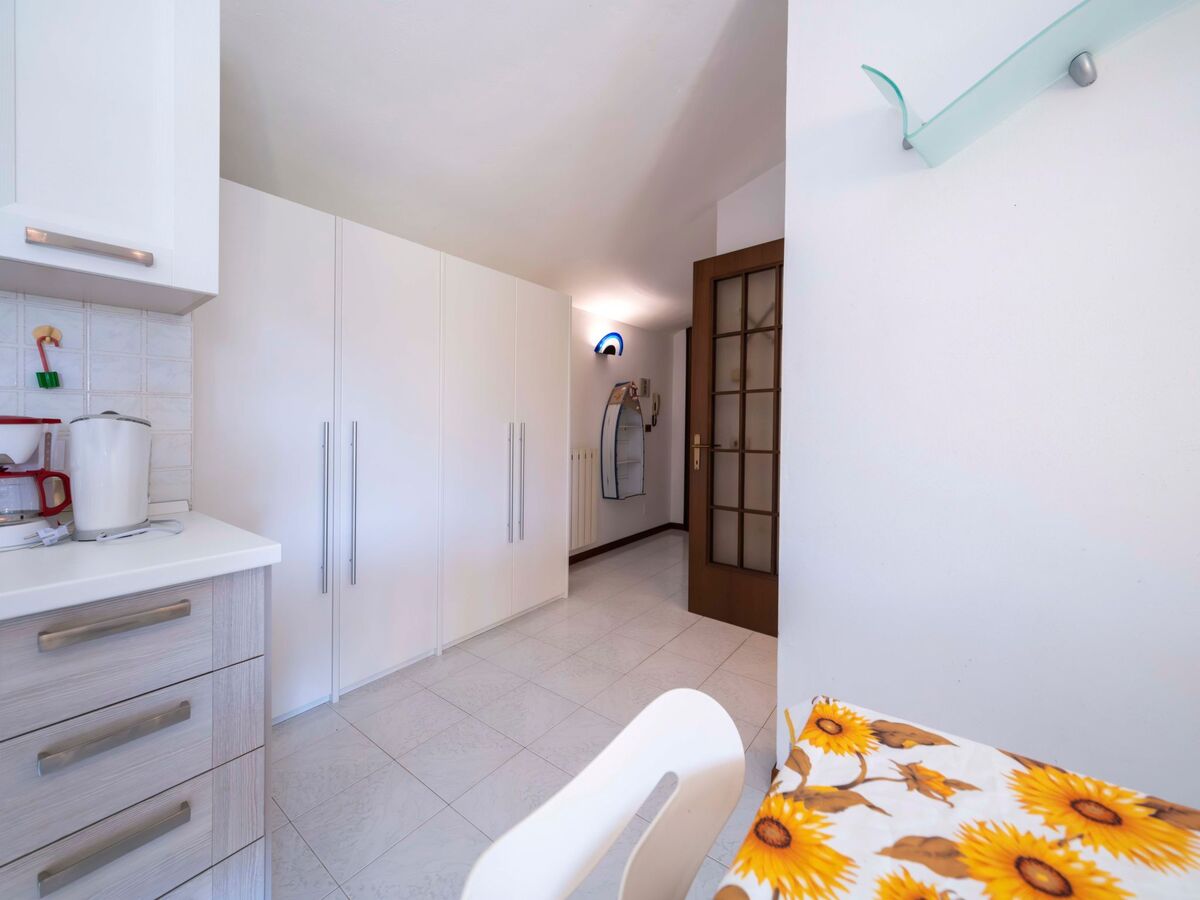 Appartement Lazise : balcon vue piscine, 1 chambre - Photo 8