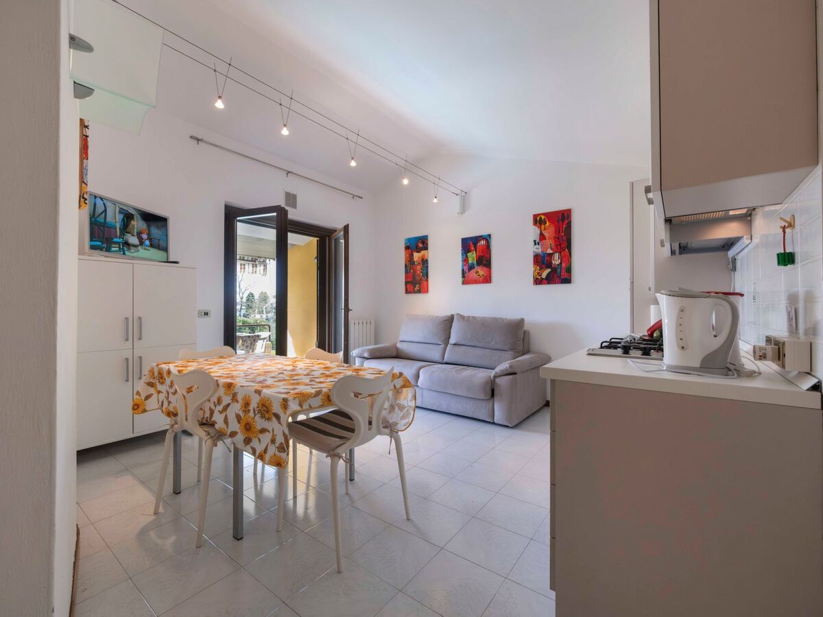Appartement Lazise : balcon vue piscine, 1 chambre - Photo 9
