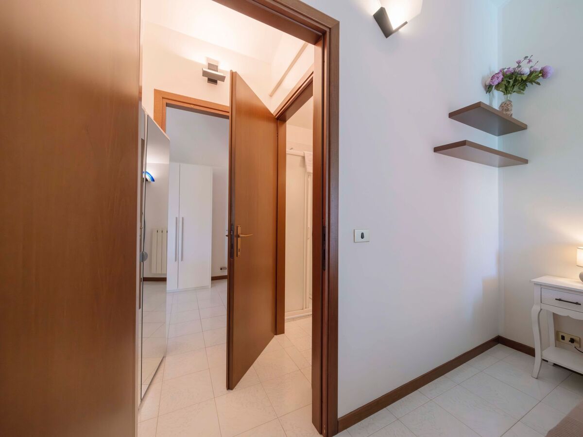 Appartement Lazise : balcon vue piscine, 1 chambre - Photo 34