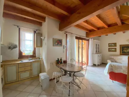 Appartement 2 chambres avec terrasse et jardin privé : photo 6