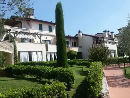 Appartement 2 chambres avec terrasse et jardin privé : photo 29