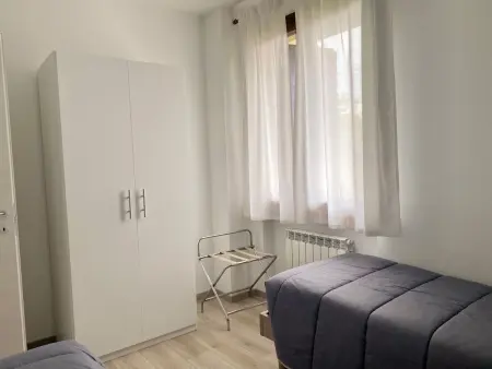 Appartement 2 chambres avec balcon, 200m du lac : photo 7