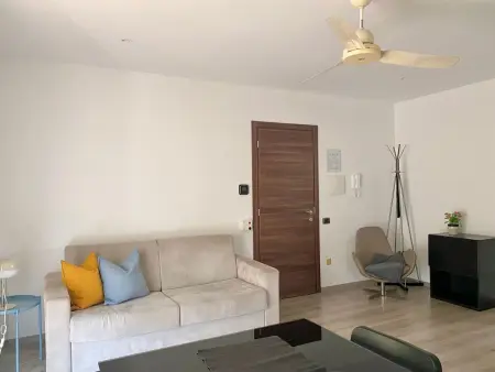 Appartement 2 chambres avec balcon, 200m du lac : photo 12