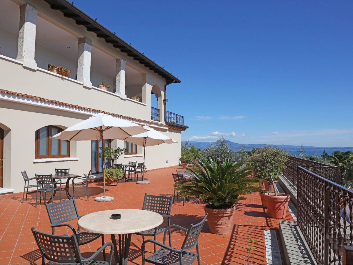 Appartement terrasse vue lac et oliveraie à Manerba - Photo 2