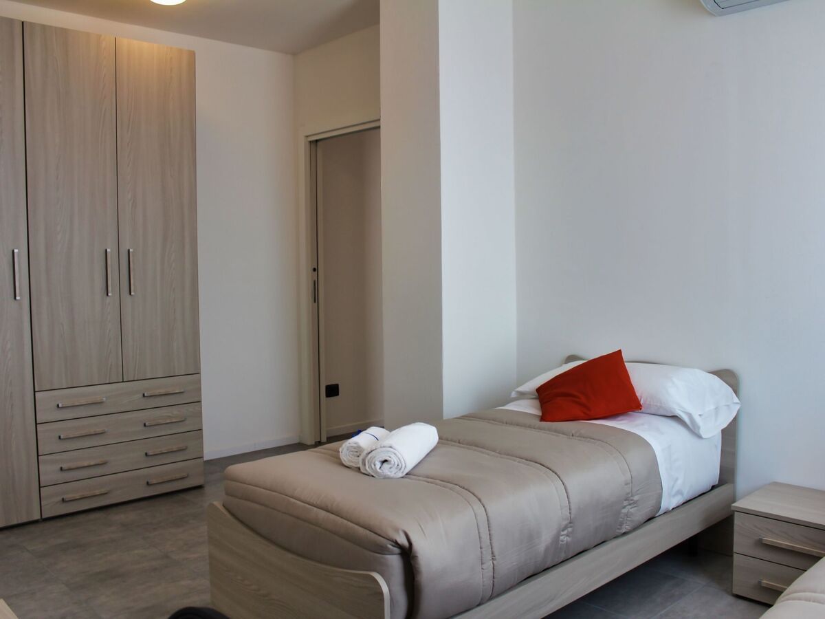 Appartement 2 chambres Manerba, piscine privée et vue lac - Photo 11