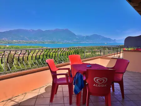 Location appartement à Manerba, Angenehme Wohnung in Solarolo mit Parkplatz