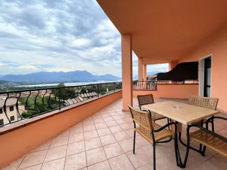 Location appartement à Manerba, Wohnung in Solarolo mit privatem Parkplatz