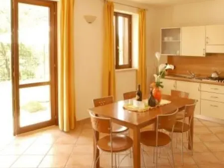 Appartement 2 chambres avec piscine privée à Manerba : photo 9