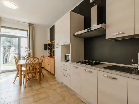 Location appartement à Manerba, Zweizimmerwohnung  in Villaggio Sanghen
