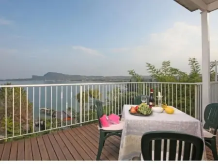 Location appartement à Manerba, Zwei-Zimmer-Appartement in Villaggio Sanghen