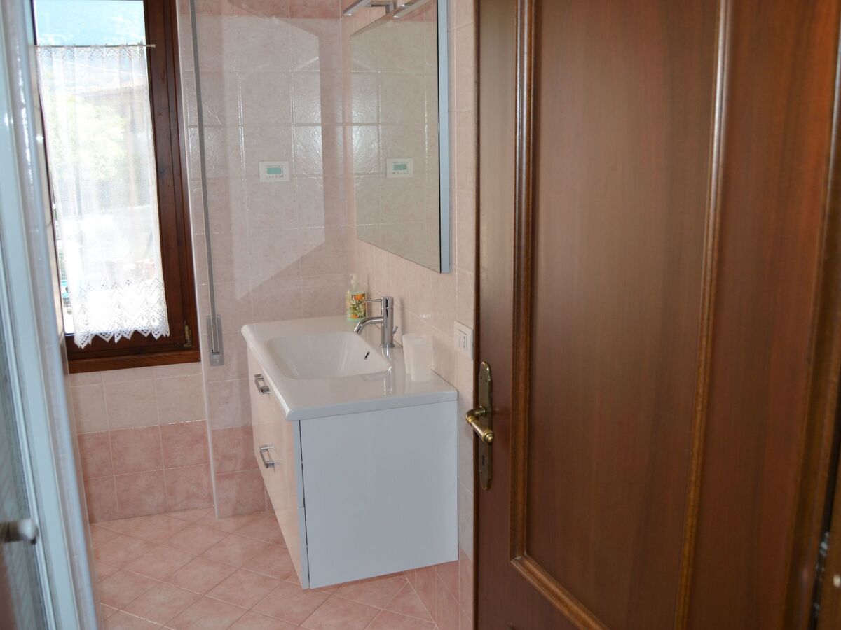 Villa La Veranda à Salò : appart 120m² piscine et jardin - Photo 14