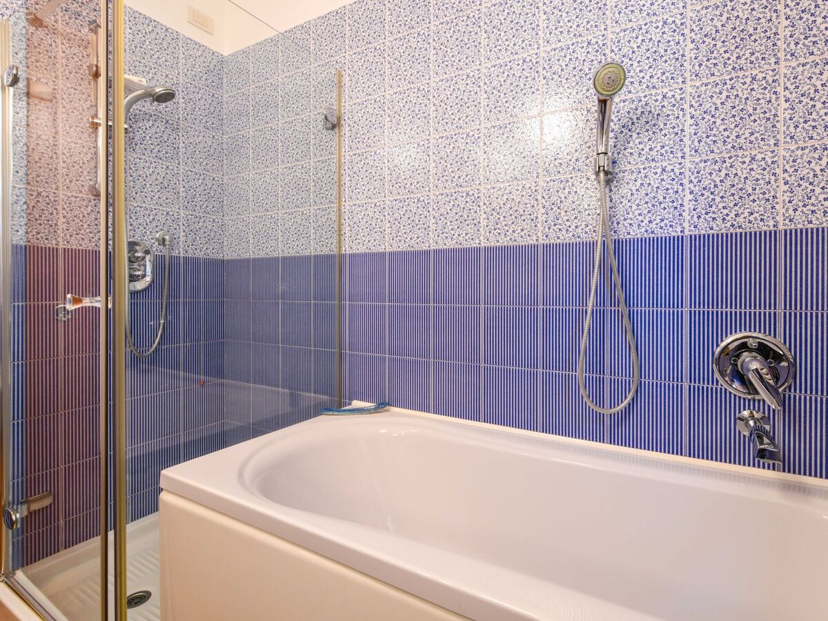 Appartement Silvia2 avec balcon privé à Salò - Photo 20