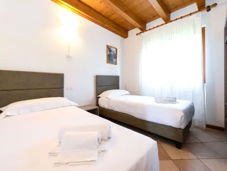 Appartement 3 chambres, balcon et piscine à Moniga del Garda : photo 18