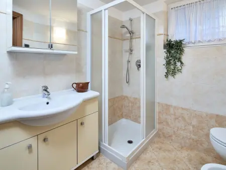 Freistehende Villa mit großem Innenhof BV7, Maison 7 personnes à Riva del Garda - Photo 6