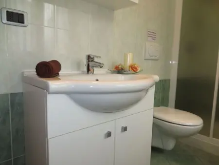 Freistehende Villa mit großem Innenhof BV7, Maison 7 personnes à Riva del Garda - Photo 36