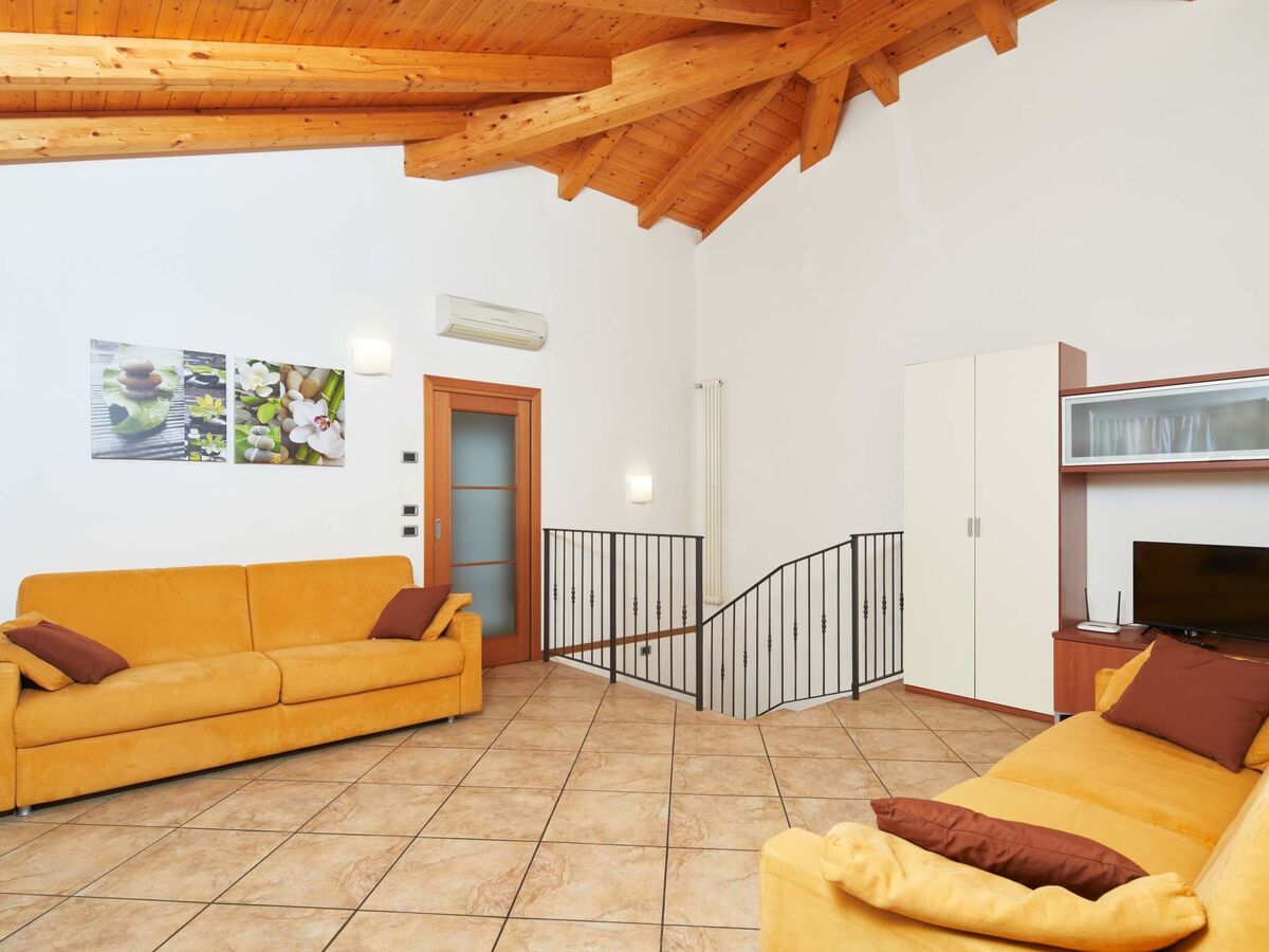 Appartement 2 chambres, grand balcon, 3e étage à Riva del Garda - Photo 1