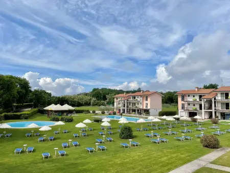 Location appartement à Albisano, Wohnung in Costermano mit privatem Parkplatz