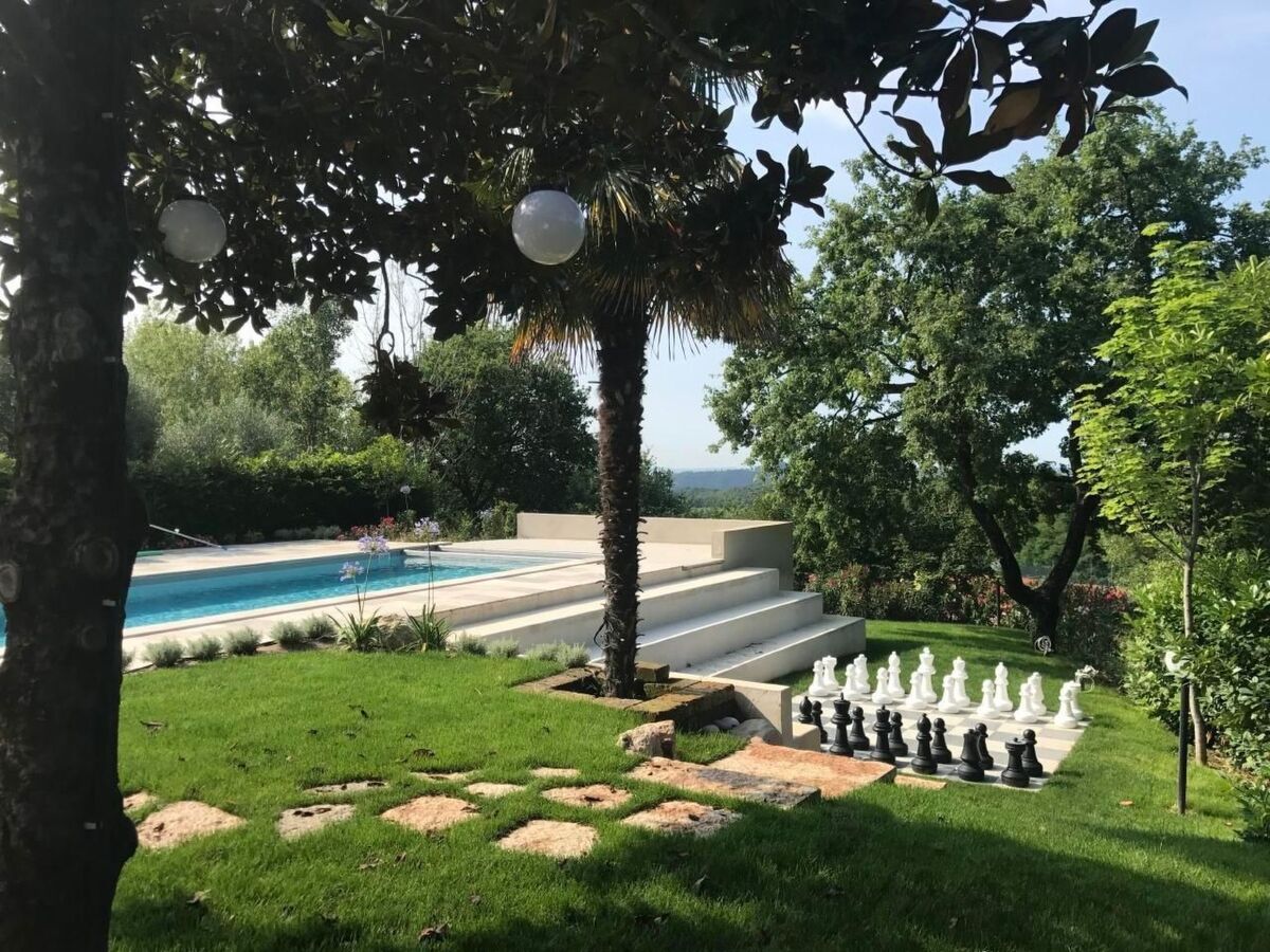 Villa d'Albisano avec piscine chauffée et 3 000 m² de terrain - Photo 3