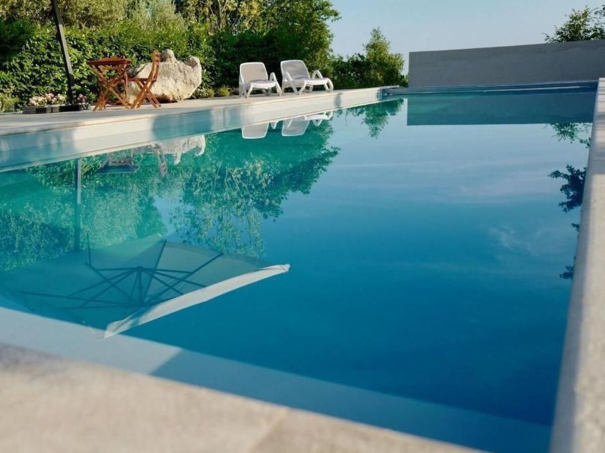 Villa d'Albisano avec piscine chauffée et 3 000 m² de terrain - Photo 8