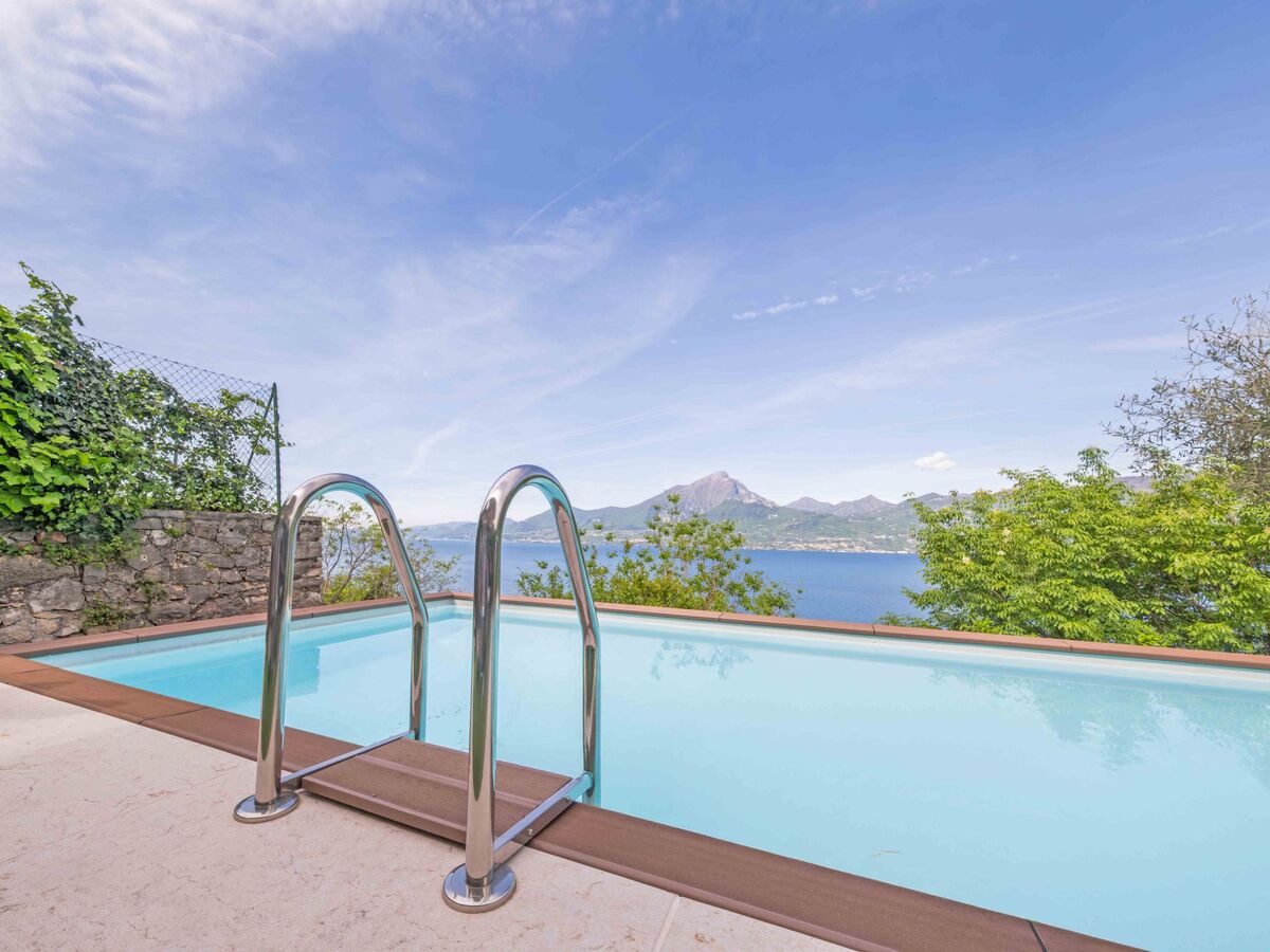 Villa avec piscine privée et vue lac à Albisano - Photo 3