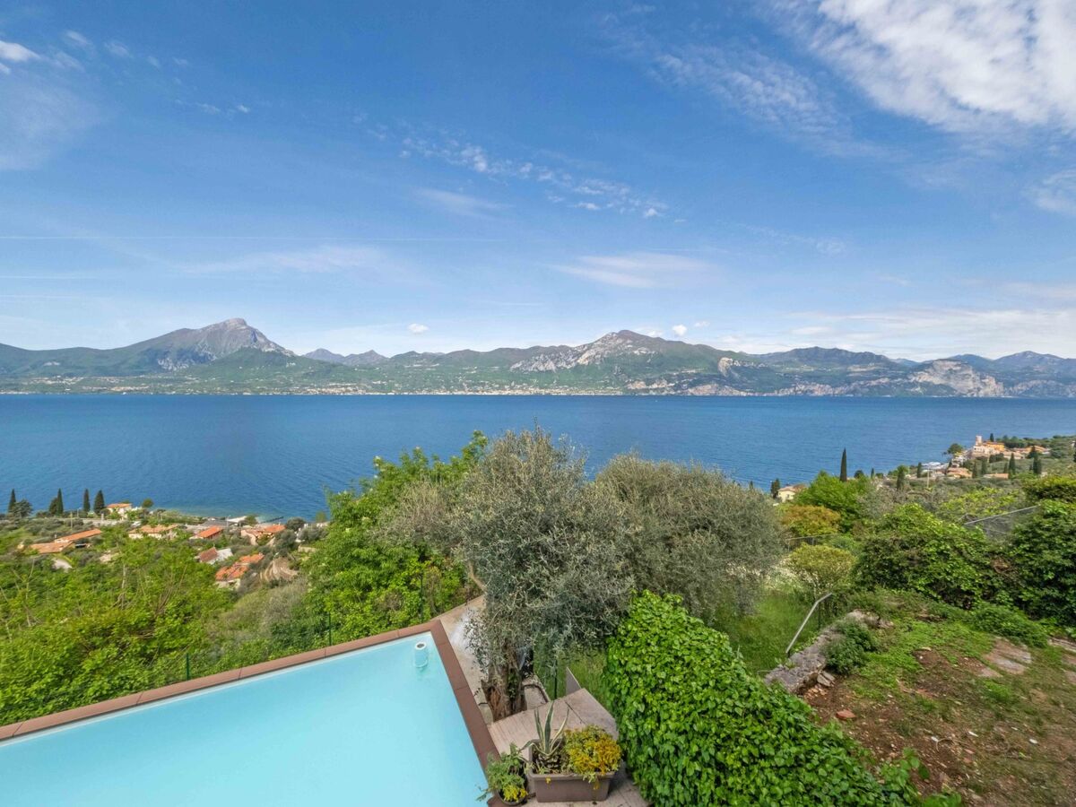 Villa avec piscine privée et vue lac à Albisano - Photo 18