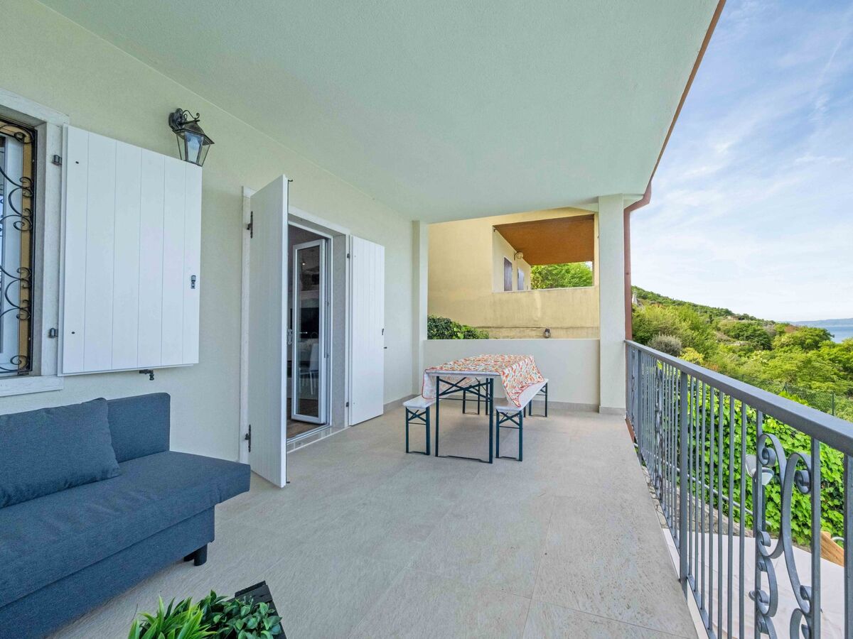 Villa avec piscine privée et vue lac à Albisano - Photo 24