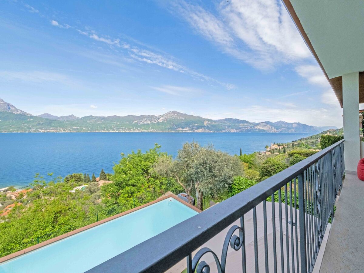 Villa avec piscine privée et vue lac à Albisano - Photo 26