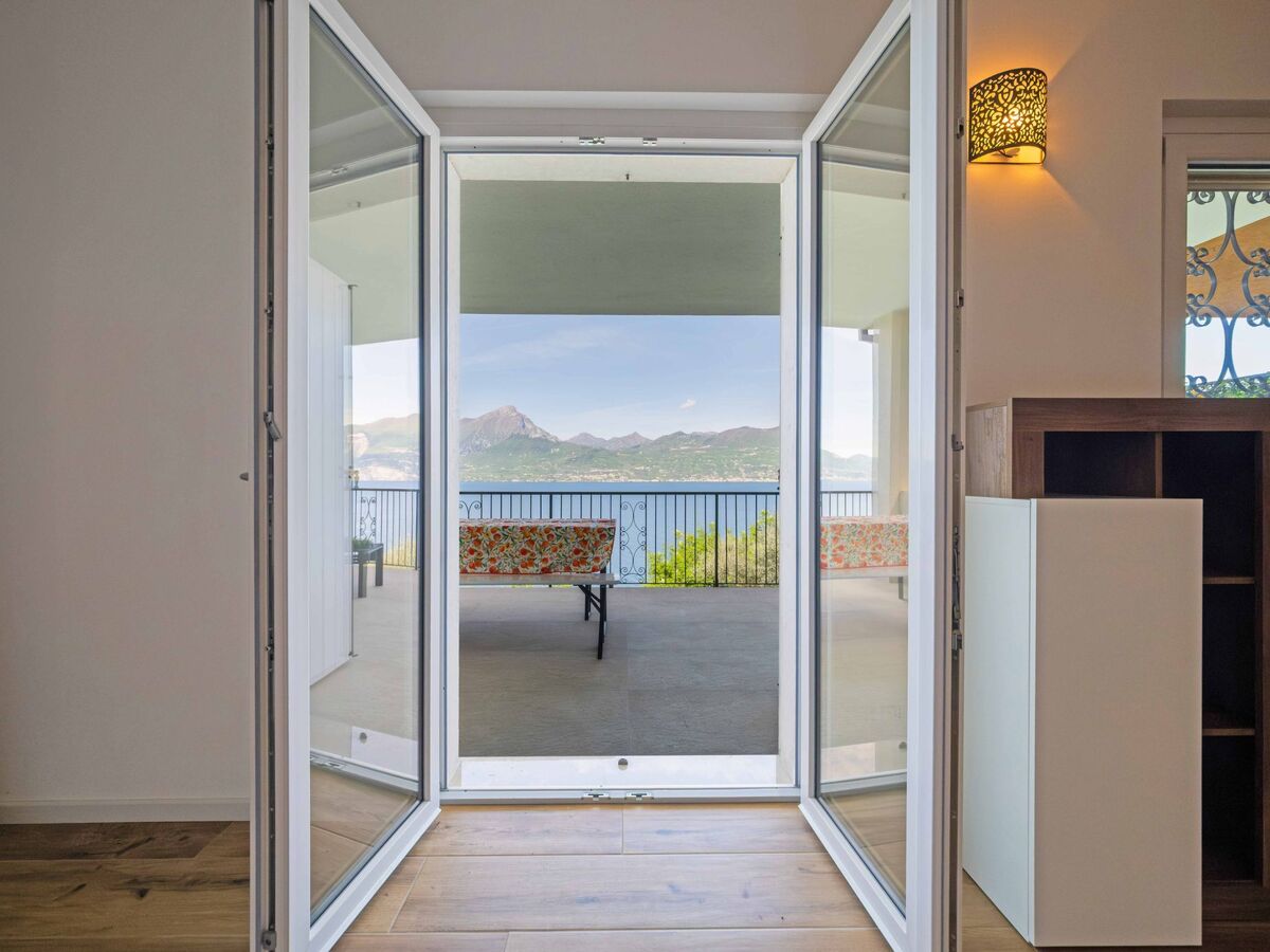 Villa avec piscine privée et vue lac à Albisano - Photo 29