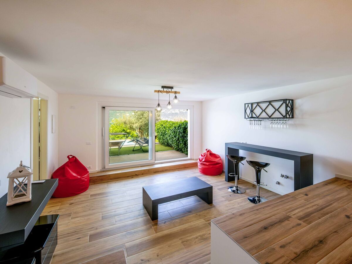 Villa avec piscine privée et vue lac à Albisano - Photo 43