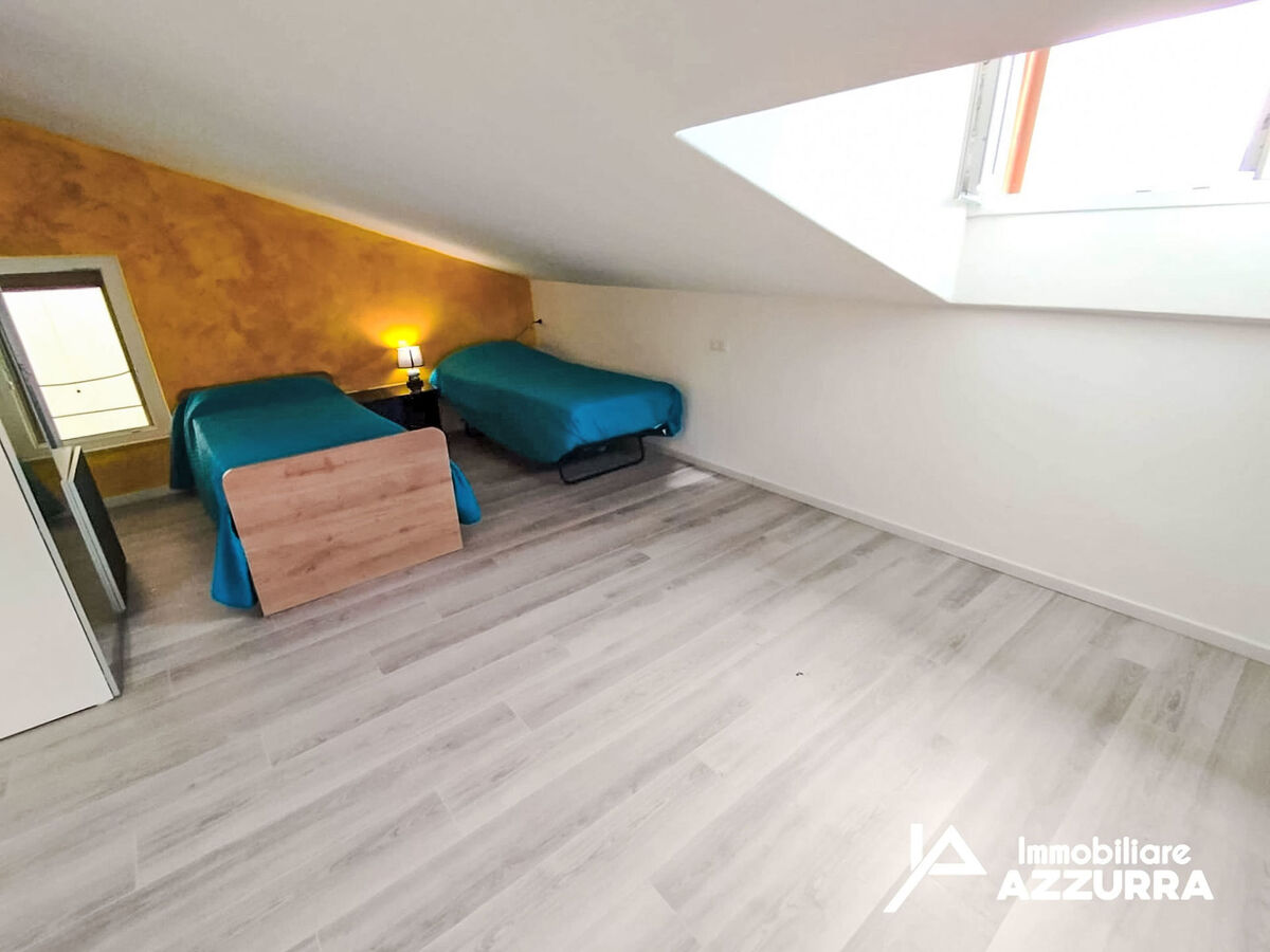 Villa avec piscine privée et vue lac à Albisano - Photo 46