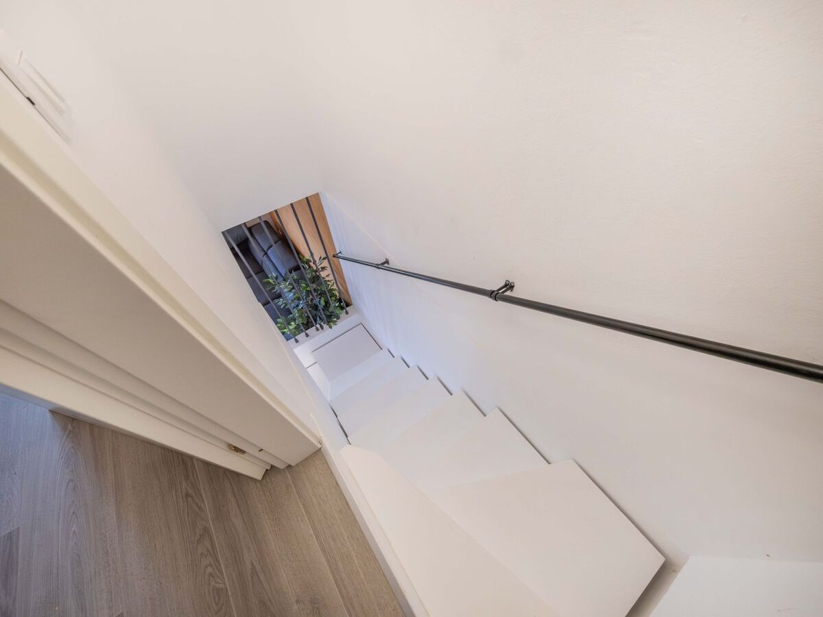 Villa avec piscine privée et vue lac à Albisano - Photo 48