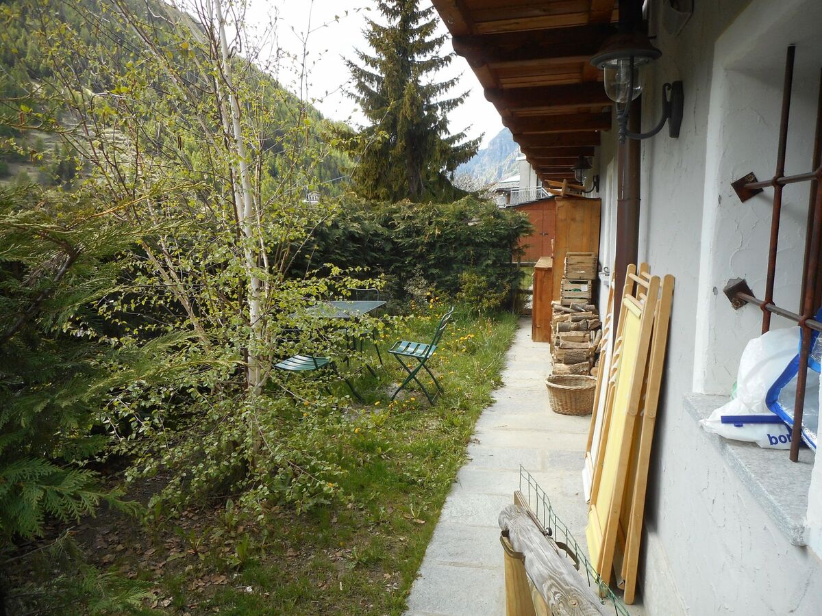 Appartement 2 pers. en rascard du 17e siècle, vue montagne - Photo 15