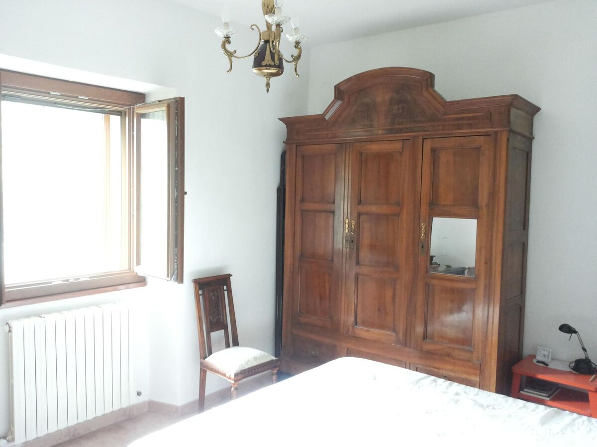 Maison mitoyenne avec jardin et vue montagne - Photo 9