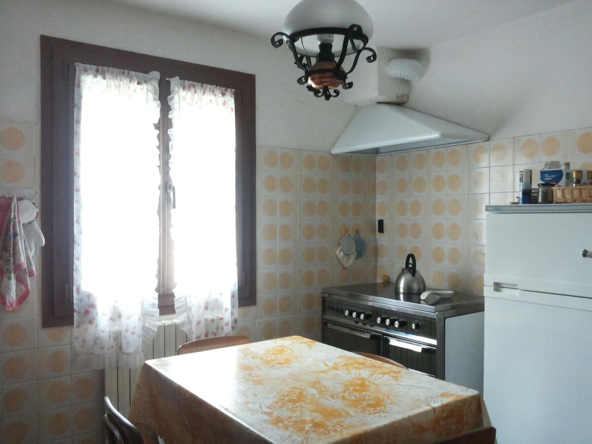 Maison mitoyenne avec jardin et vue montagne - Photo 12