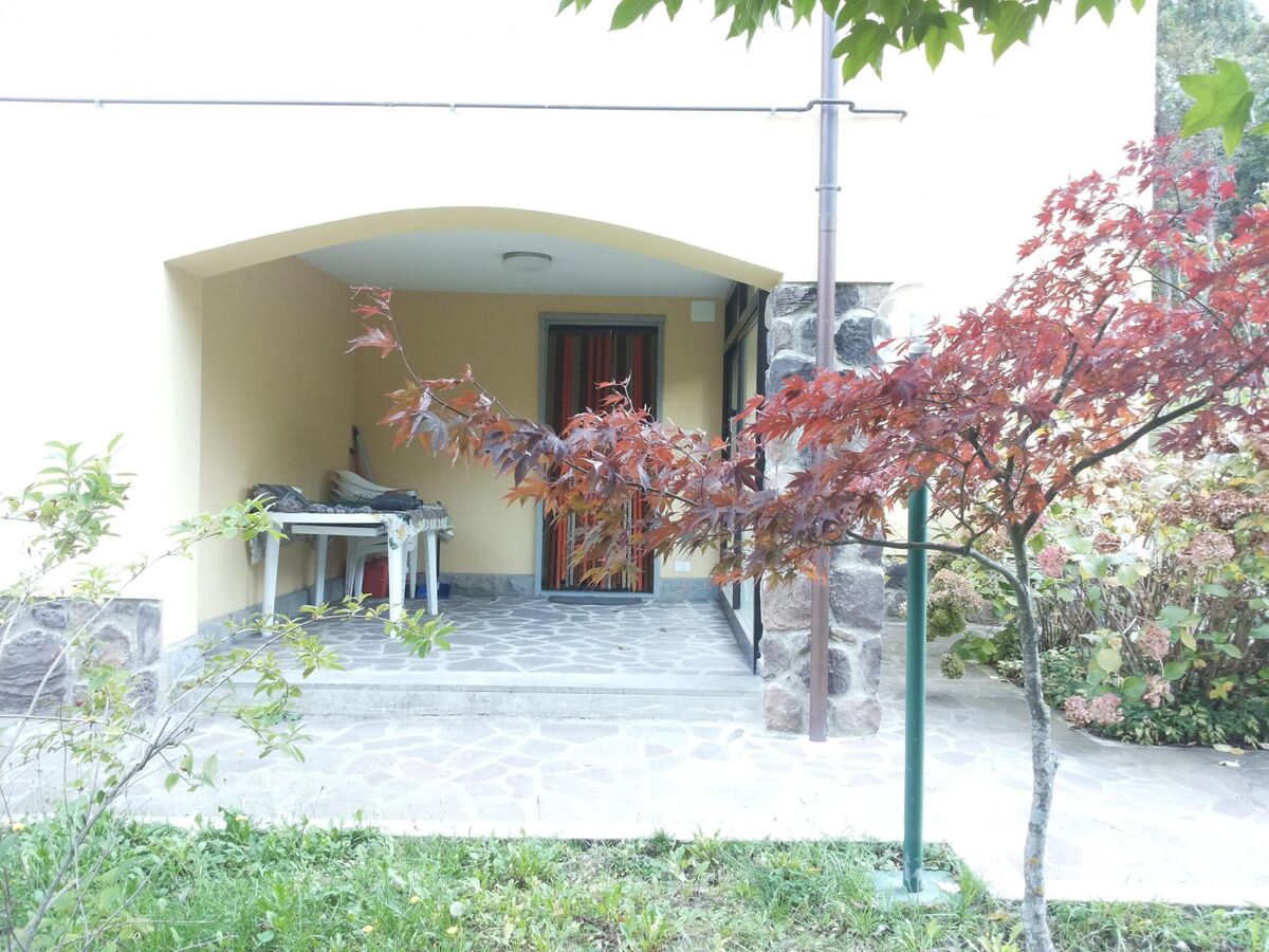 Maison mitoyenne avec jardin et vue montagne - Photo 17