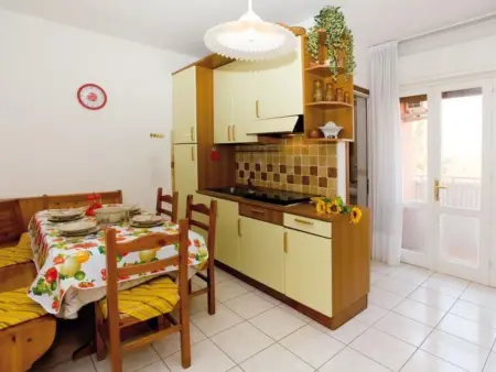 Lero – Appartement 100 m de la plage, terrasse : photo 3