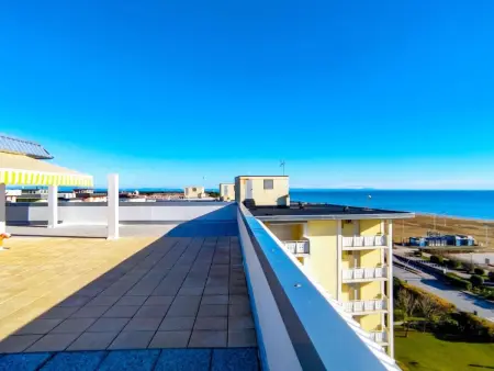 Appartement 'Franco' terrasse 40m² vue mer, 30m plage : photo 13