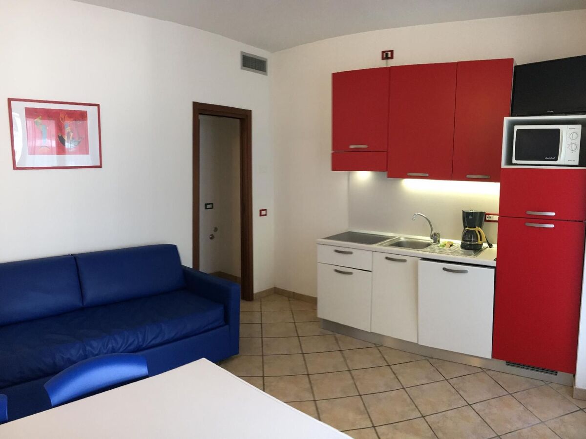 in Lido Di Spina mit Möbliertem Balkon, Appartement 4 personnes à Lido di Spina - Photo 1