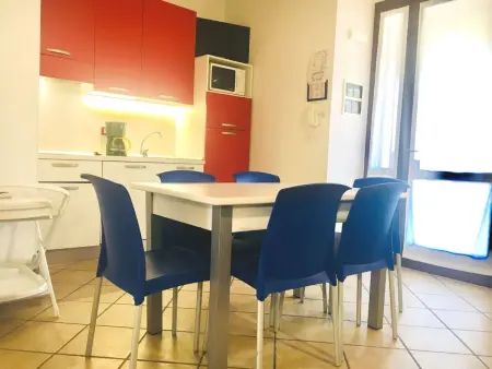 Location appartement à Lido di Spina, Wunderschöne Wohnung in Lido Di Spina mit Möbliertem Balkon