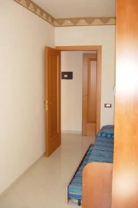 Appartement 100 m de la plage à Riccione : photo 4