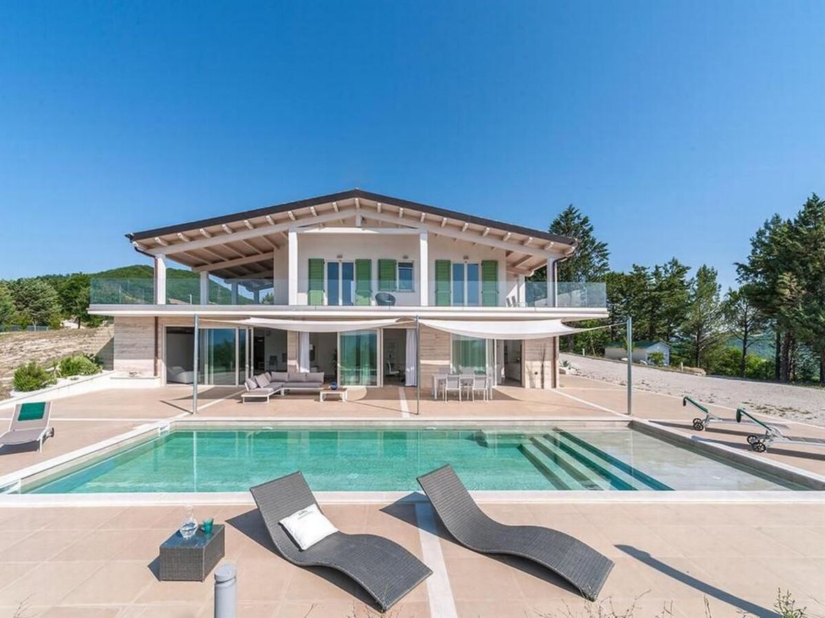 Villa Montefalcone, maison 8 pers. piscines intérieure & extérieure - Photo 1
