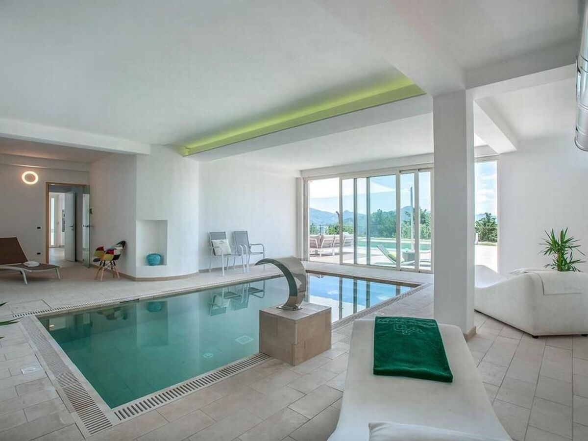 Villa Montefalcone, maison 8 pers. piscines intérieure & extérieure - Photo 2