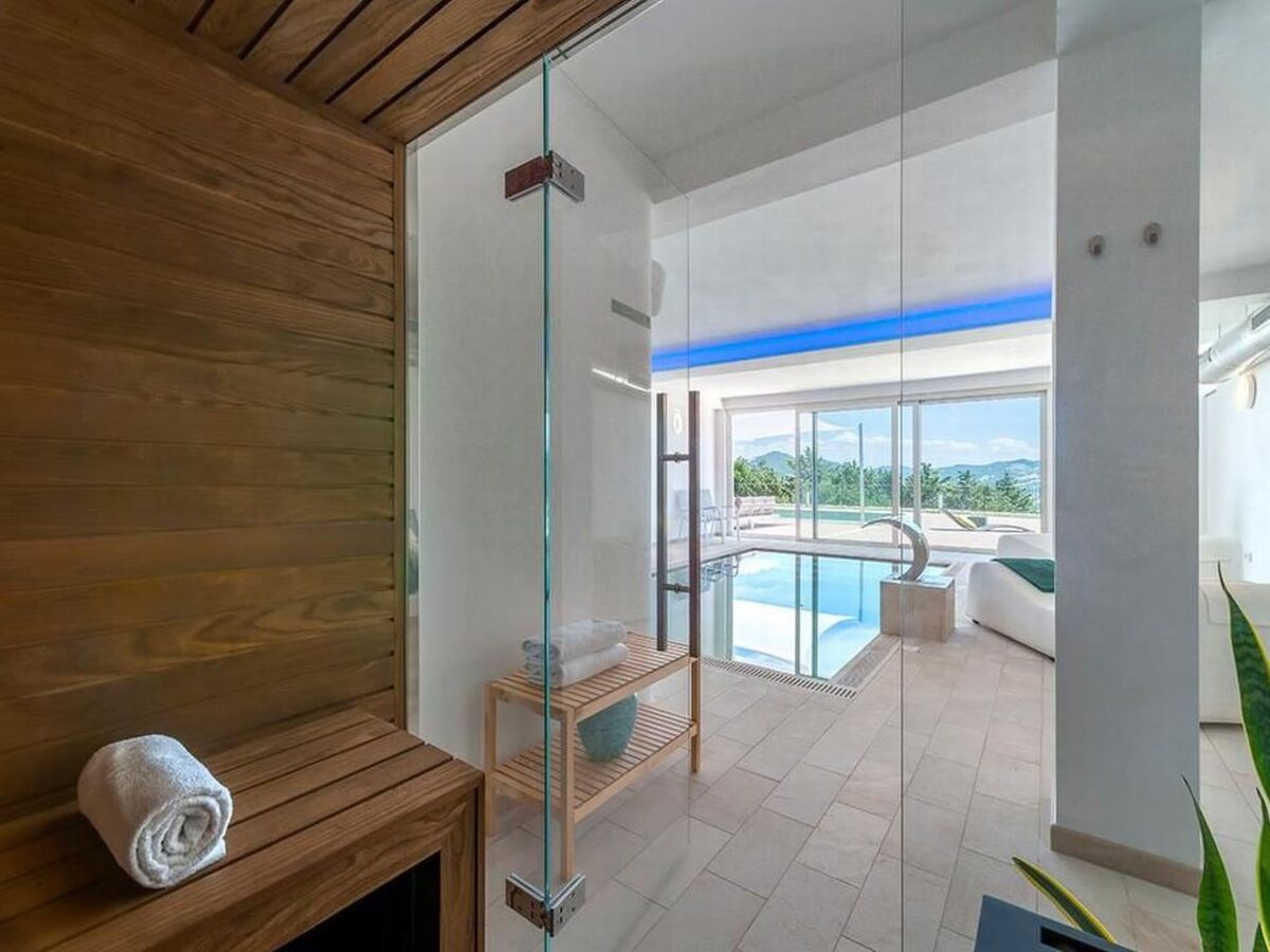 Villa Montefalcone, maison 8 pers. piscines intérieure & extérieure - Photo 5