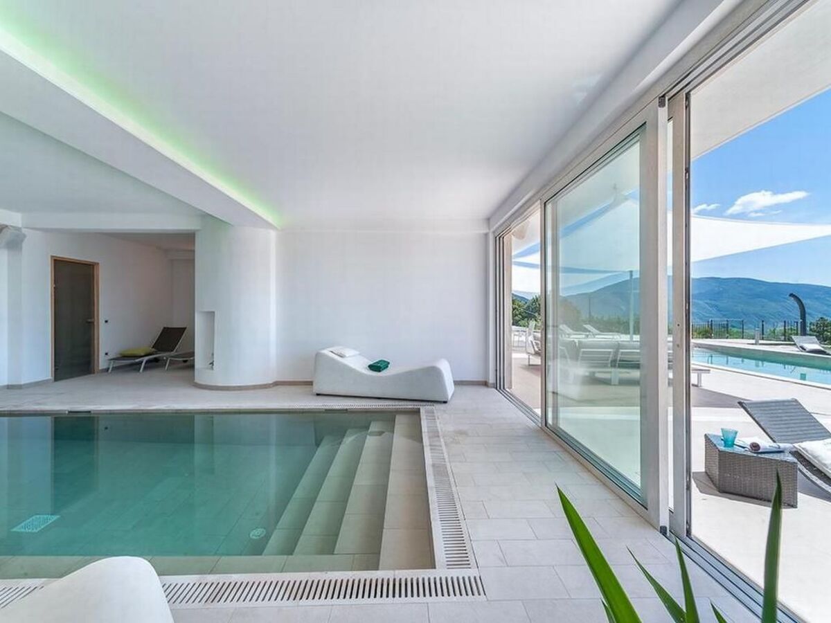 Villa Montefalcone, maison 8 pers. piscines intérieure & extérieure - Photo 11