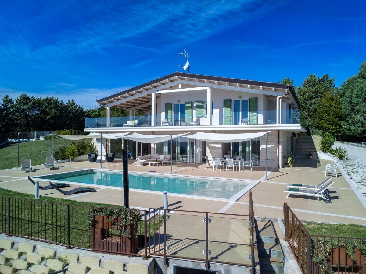 Villa Montefalcone, maison 8 pers. piscines intérieure & extérieure - Photo 16