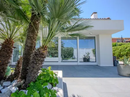 Location maison à Senigallia, Elegante Villa am Strand, Jacuzzi und Garten