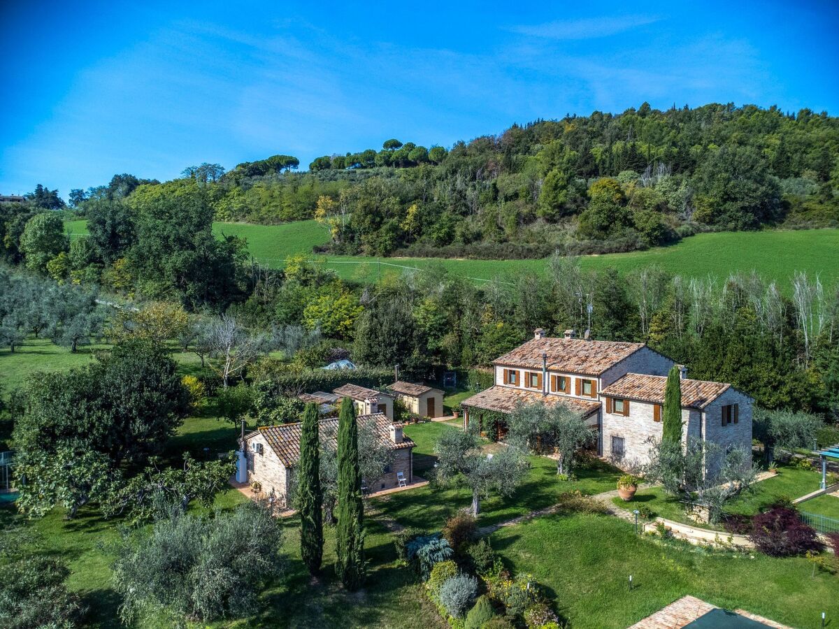 Villa Emilianna - Maison 5 ch, piscine panoramique à Fano - Photo 2