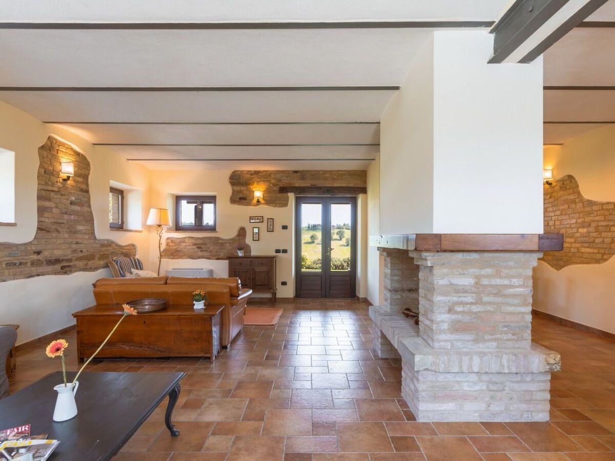 Villa Mara – Maison 6 chambres, pool et spa à Cessapalombo - Photo 13