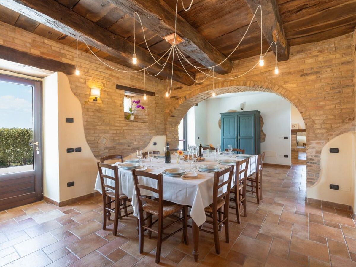 Villa Mara – Maison 6 chambres, pool et spa à Cessapalombo - Photo 14